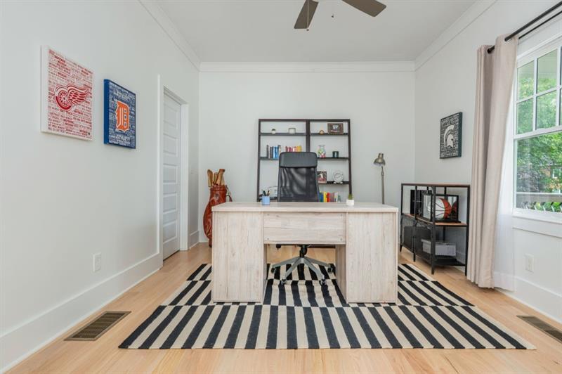 Image for property 176 Olympic Pl, Decatur, GA 30030