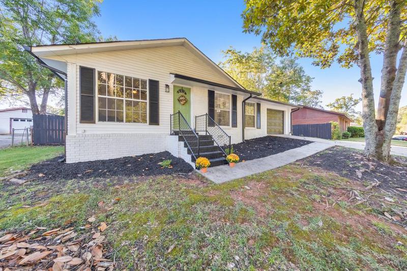 Image for property 83 Sunset Lane, Newnan, GA 30263