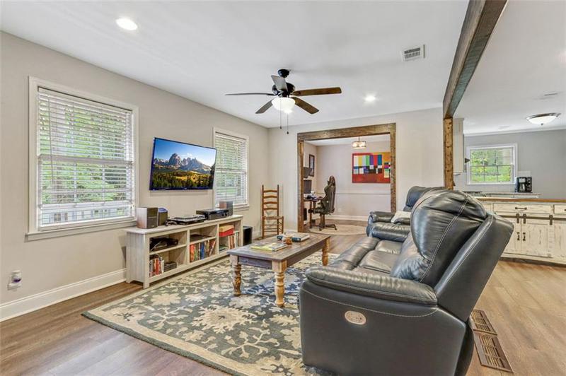Image for property 604 CONTINENTAL Drive, Lawrenceville, GA 30044