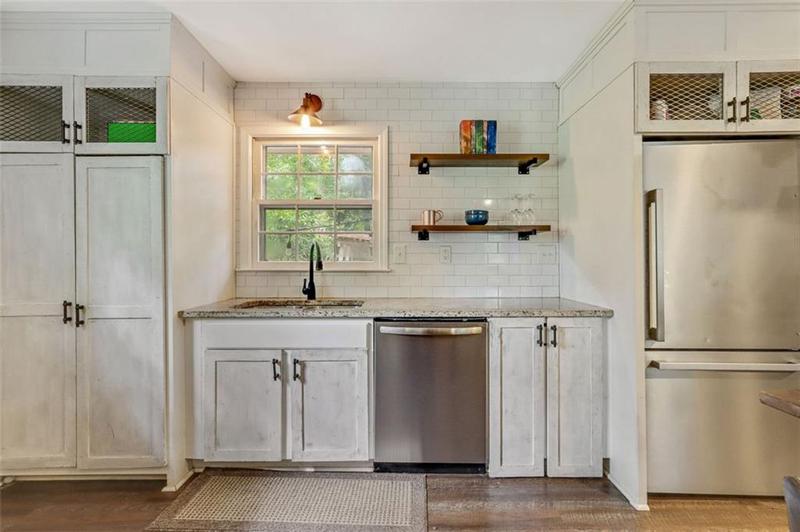 Image for property 604 CONTINENTAL Drive, Lawrenceville, GA 30044