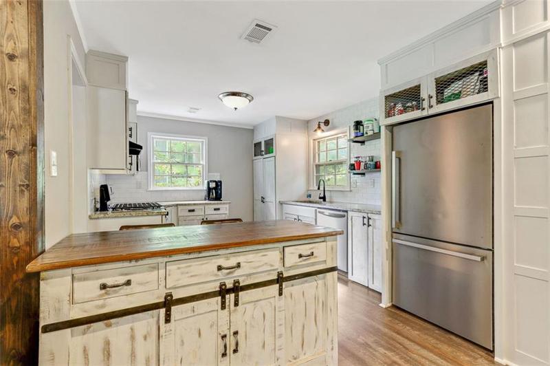 Image for property 604 CONTINENTAL Drive, Lawrenceville, GA 30044