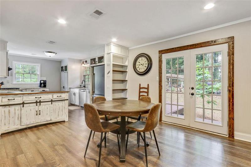 Image for property 604 CONTINENTAL Drive, Lawrenceville, GA 30044