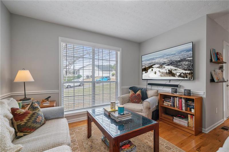 Image for property 5550 Chestnut Creek Lane, Flowery Branch, GA 30542