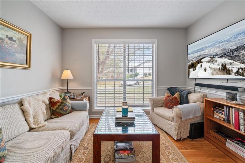 Image for property 5550 Chestnut Creek Lane, Flowery Branch, GA 30542