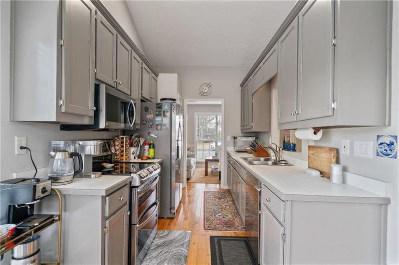 Image for property 5550 Chestnut Creek Lane, Flowery Branch, GA 30542
