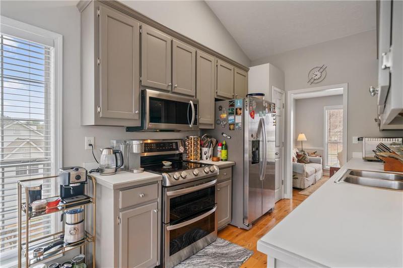 Image for property 5550 Chestnut Creek Lane, Flowery Branch, GA 30542