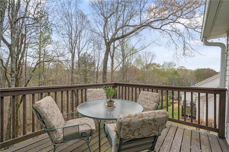 Image for property 5550 Chestnut Creek Lane, Flowery Branch, GA 30542