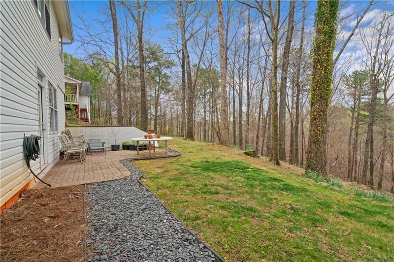 Image for property 5550 Chestnut Creek Lane, Flowery Branch, GA 30542