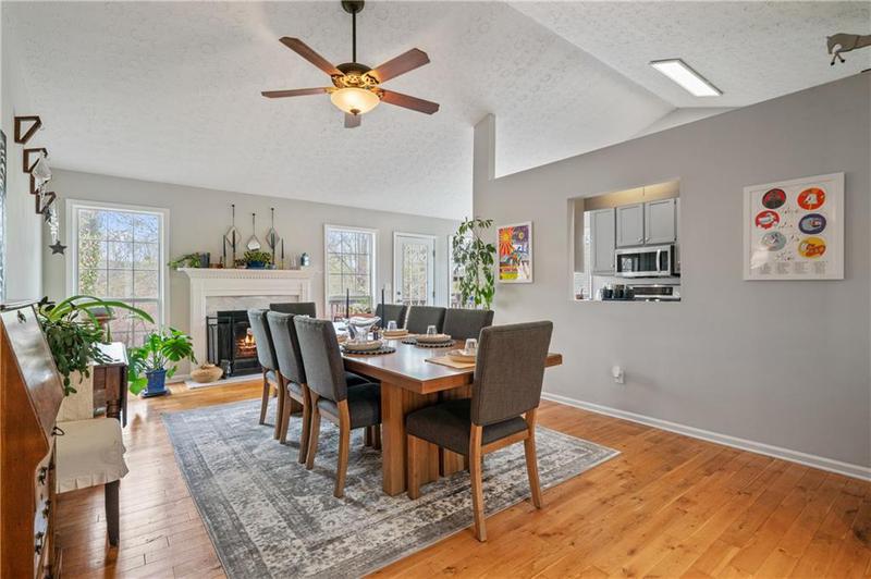 Image for property 5550 Chestnut Creek Lane, Flowery Branch, GA 30542
