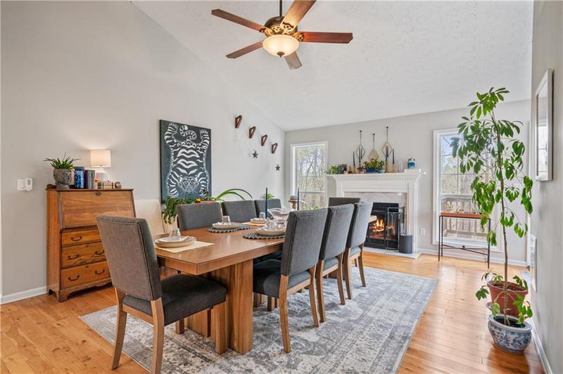 Image for property 5550 Chestnut Creek Lane, Flowery Branch, GA 30542