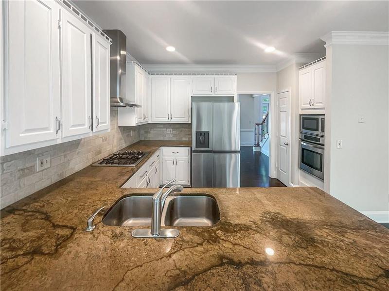 Image for property 819 Bermuda Run, Woodstock, GA 30189