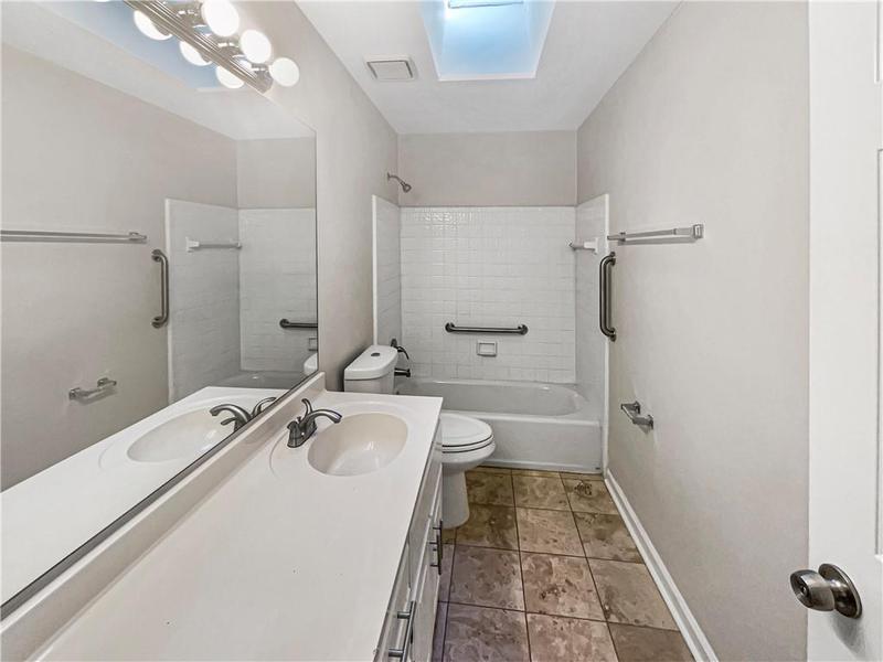 Image for property 819 Bermuda Run, Woodstock, GA 30189