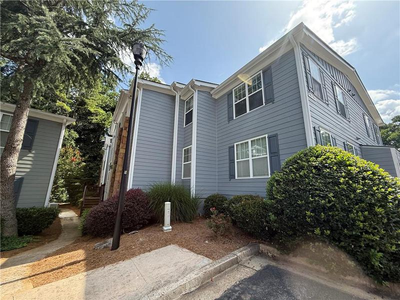 Image for property 704 Madison Lane, Smyrna, GA 30080