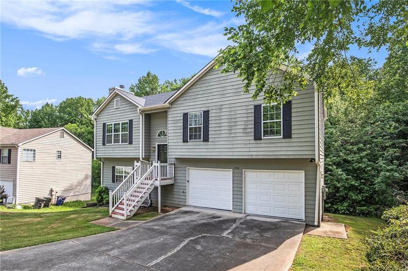 Image for property 7370 Hunters Ridge Drive, Douglasville, GA 30134