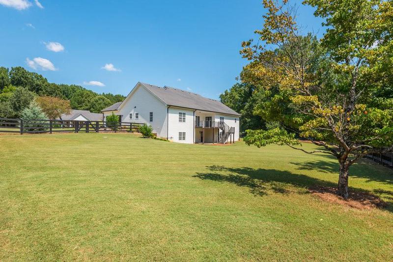 Image for property 12 Ivy Chase Way, Cartersville, GA 30121