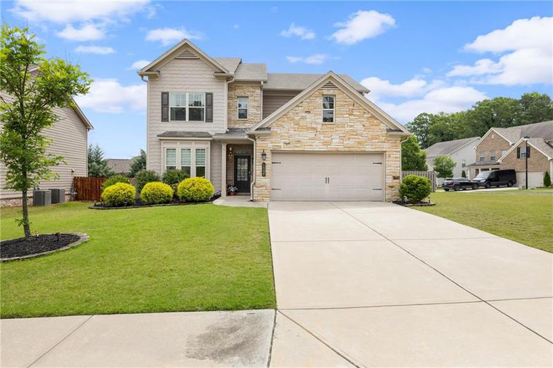 Image for property 1998 Lakeview Bend Way, Buford, GA 30519