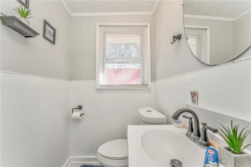 Image for property 424 Wayside Road, Rome, GA 30161