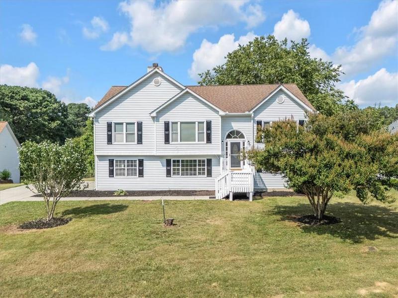 Image for property 1350 Summer Lake Terrace, Loganville, GA 30052