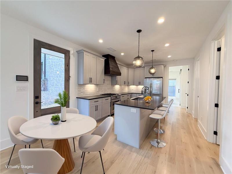 Image for property 290 2nd Street, Fayetteville, GA 30214