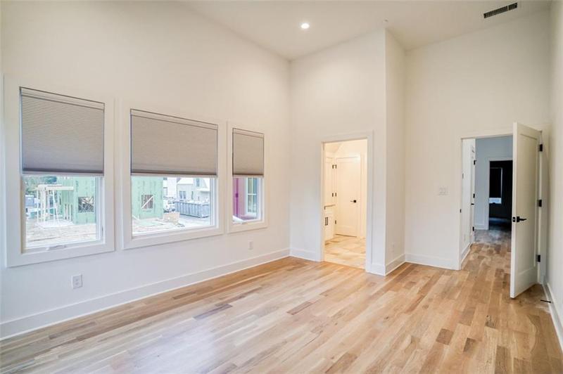 Image for property 290 2nd Street, Fayetteville, GA 30214