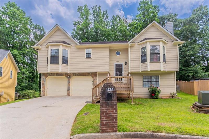 Image for property 1214 Tyne Way, Stone Mountain, GA 30088