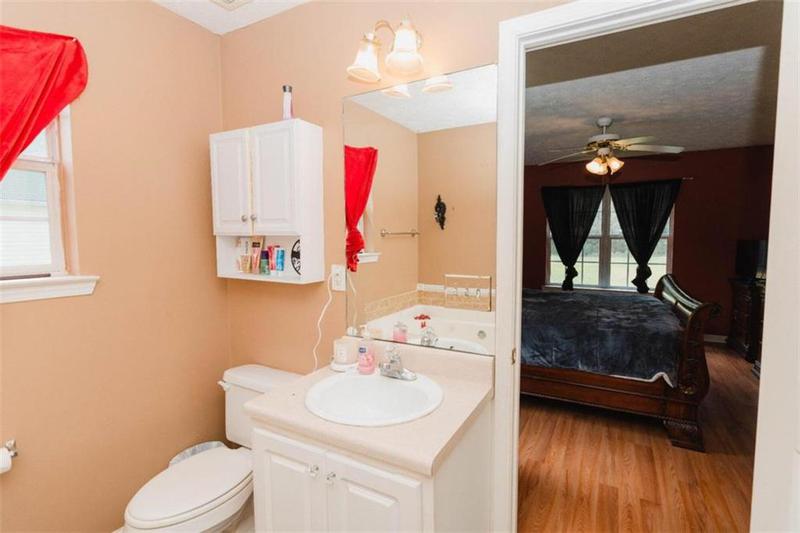 Image for property 287 Diamond Court, Carrollton, GA 30116