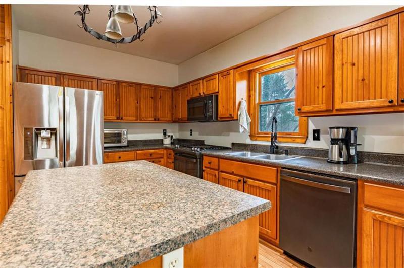 Image for property 2037 Newport Dr, Ellijay, GA 30540