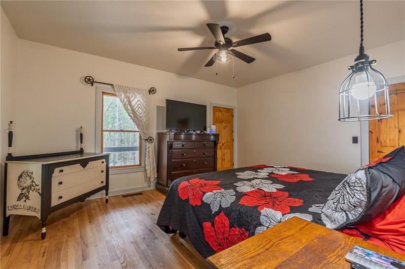 Image for property 2037 Newport Dr, Ellijay, GA 30540