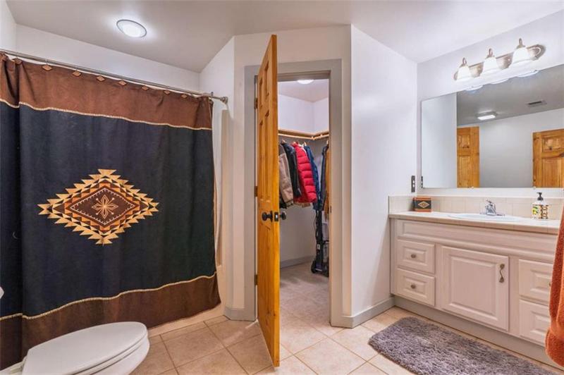 Image for property 2037 Newport Dr, Ellijay, GA 30540