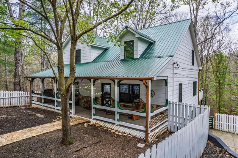 Image for property 2037 Newport Dr, Ellijay, GA 30540