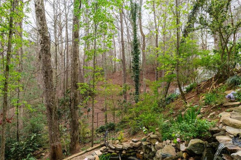 Image for property 2037 Newport Dr, Ellijay, GA 30540