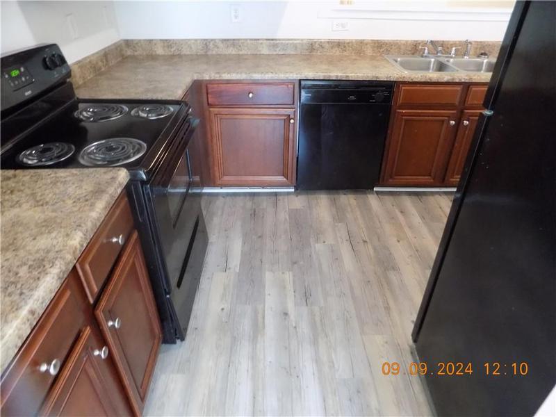 Image for property 5509 Sable Way, Atlanta, GA 30349