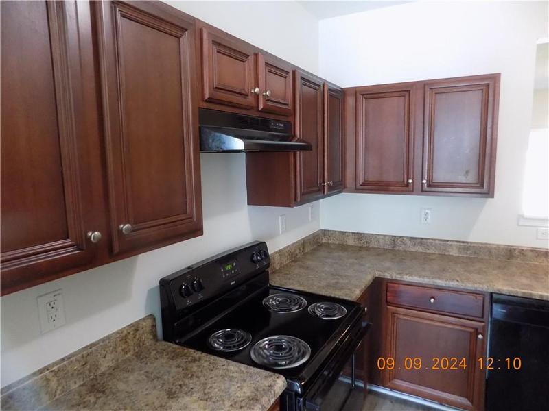 Image for property 5509 Sable Way, Atlanta, GA 30349