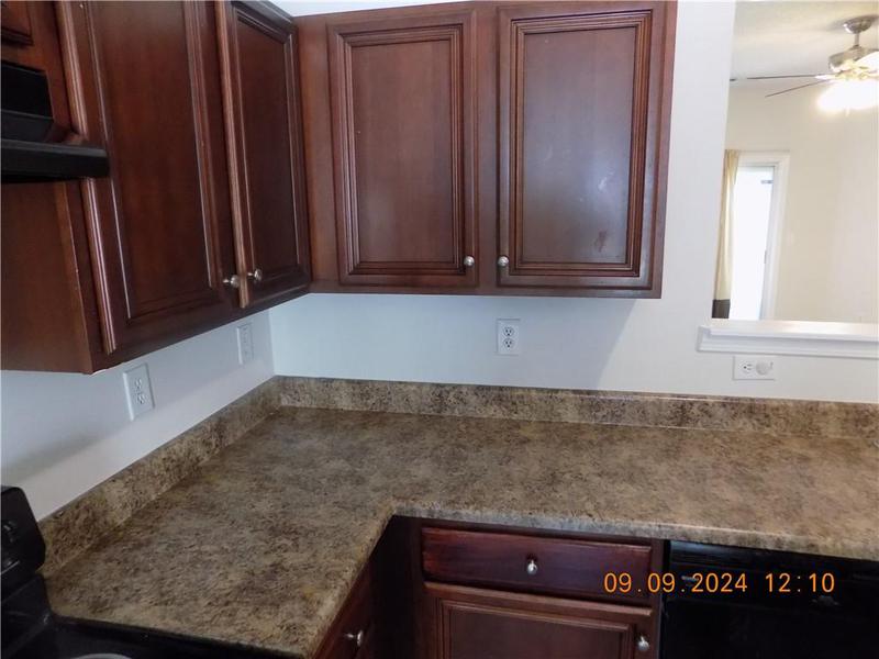 Image for property 5509 Sable Way, Atlanta, GA 30349