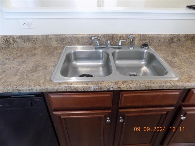 Image for property 5509 Sable Way, Atlanta, GA 30349