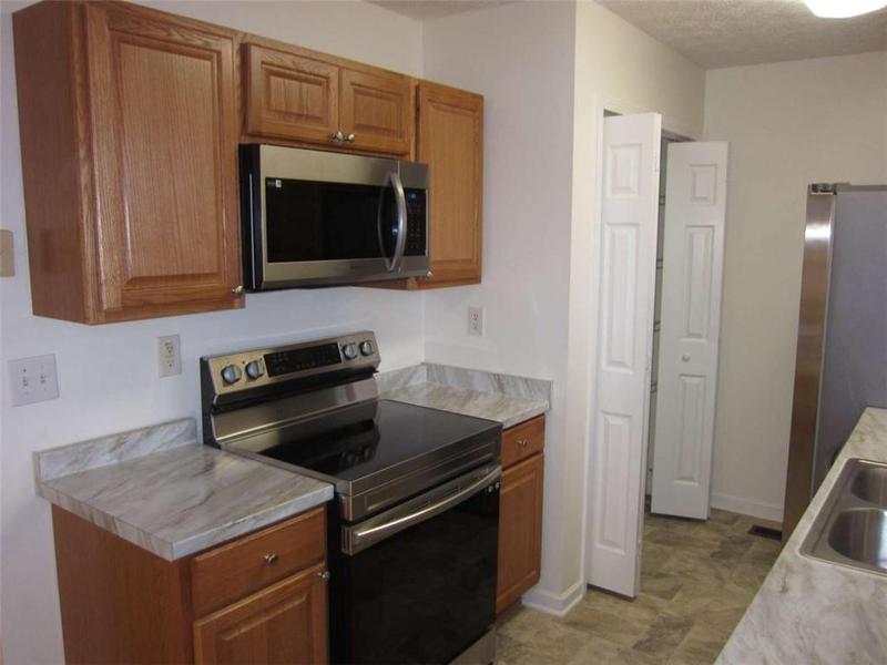 Image for property 434 Spring Leaf Drive, Dallas, GA 30157