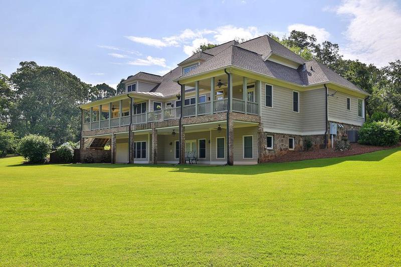 Image for property 594 Peachtree Road, Hoschton, GA 30548