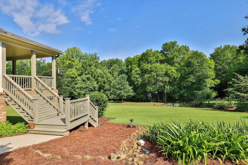 Image for property 594 Peachtree Road, Hoschton, GA 30548