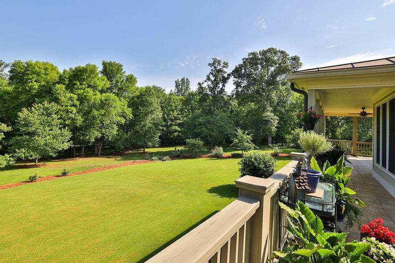 Image for property 594 Peachtree Road, Hoschton, GA 30548