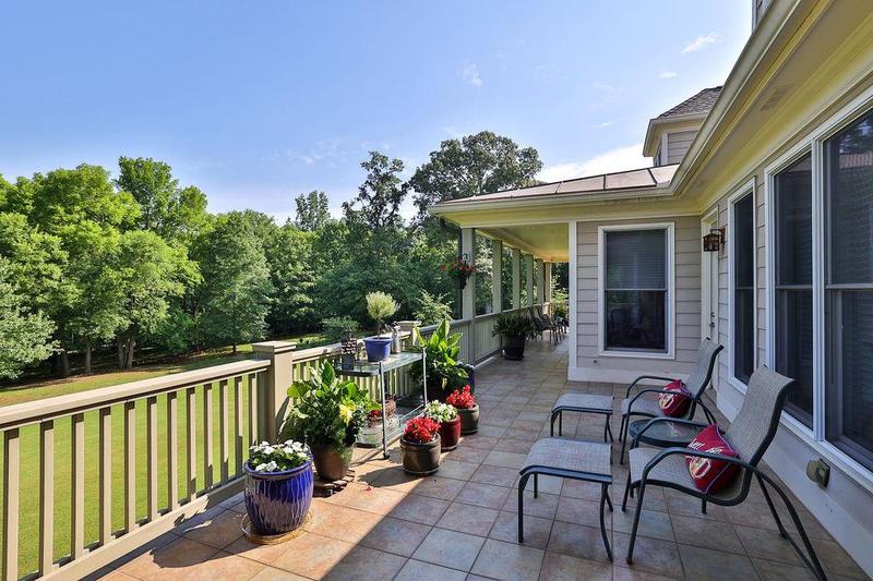 Image for property 594 Peachtree Road, Hoschton, GA 30548