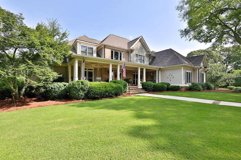 Image for property 594 Peachtree Road, Hoschton, GA 30548