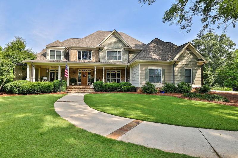 Image for property 594 Peachtree Road, Hoschton, GA 30548