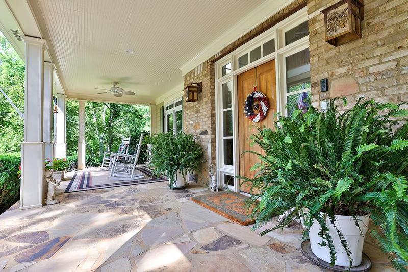 Image for property 594 Peachtree Road, Hoschton, GA 30548