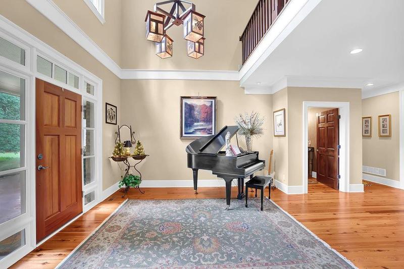 Image for property 594 Peachtree Road, Hoschton, GA 30548