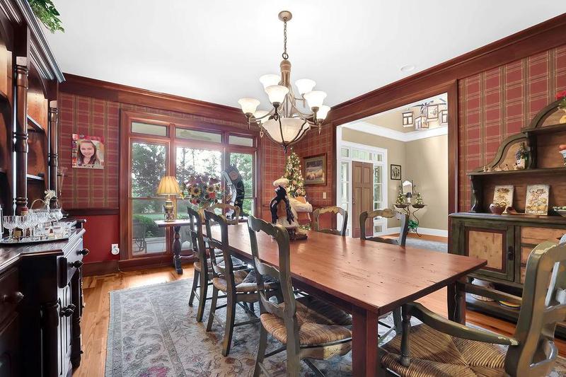 Image for property 594 Peachtree Road, Hoschton, GA 30548