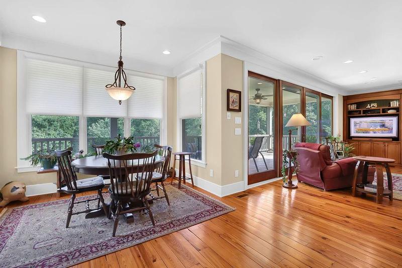 Image for property 594 Peachtree Road, Hoschton, GA 30548