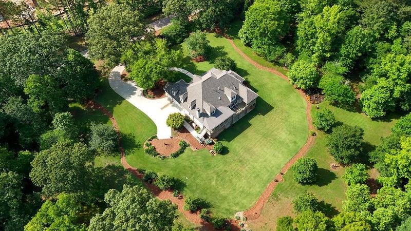 Image for property 594 Peachtree Road, Hoschton, GA 30548