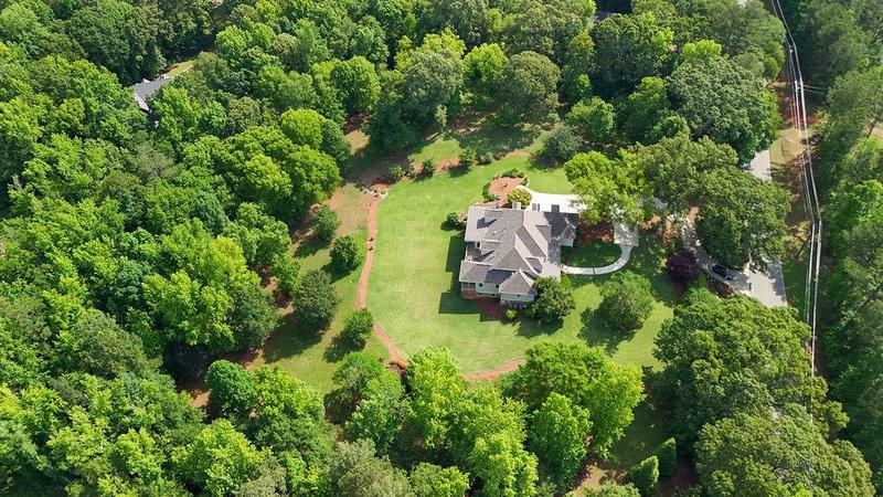 Image for property 594 Peachtree Road, Hoschton, GA 30548