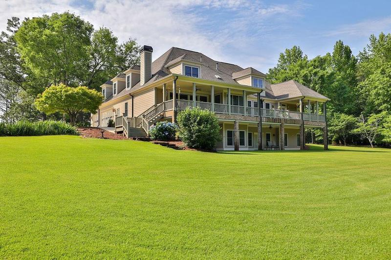 Image for property 594 Peachtree Road, Hoschton, GA 30548