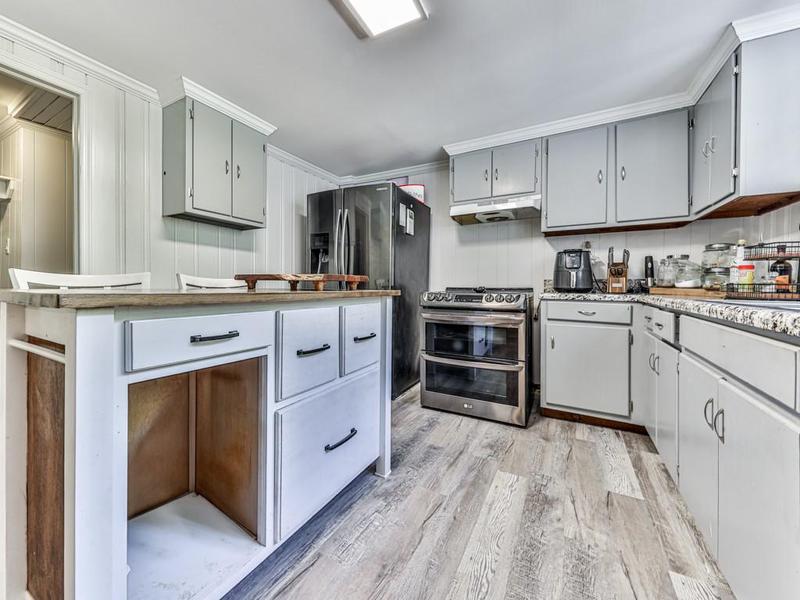 Image for property 198 Oak Hill Circle, Canton, GA 30114